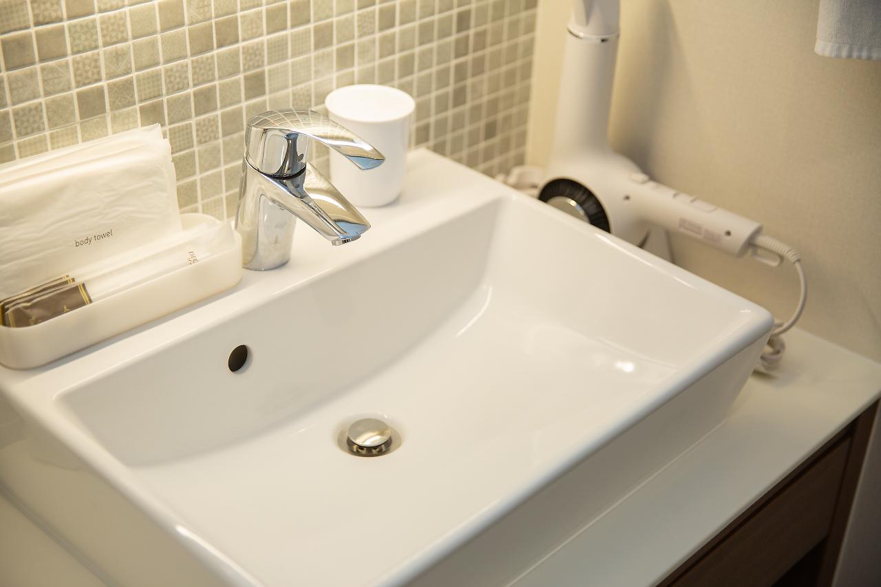 Grand Base Hiroshima Ekimae Aparthotel Kültér fotó